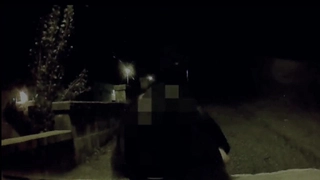 我和同事分享我的妻子,让他们在我的头发上做爱