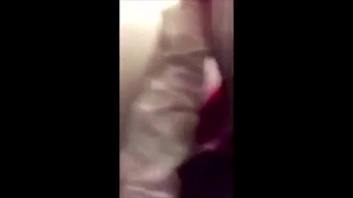 少女爱丽丝·玛丽在铁杆场景中被大屁股操了