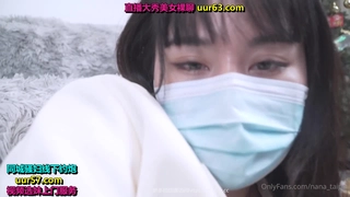 小女友寂寞难耐，有点痒了