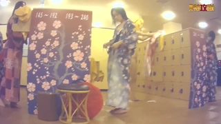 继父和女孩的跨家庭性爱,包括继父的内射