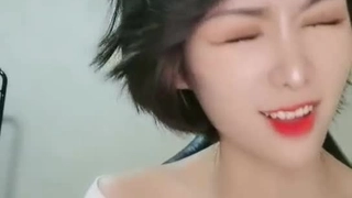 继兄妹秘密享受口交快感