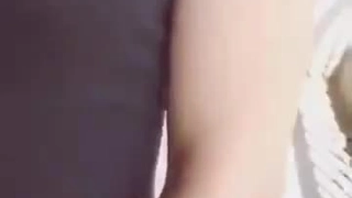 技校生宿舍自慰，真的是无毛嫩逼